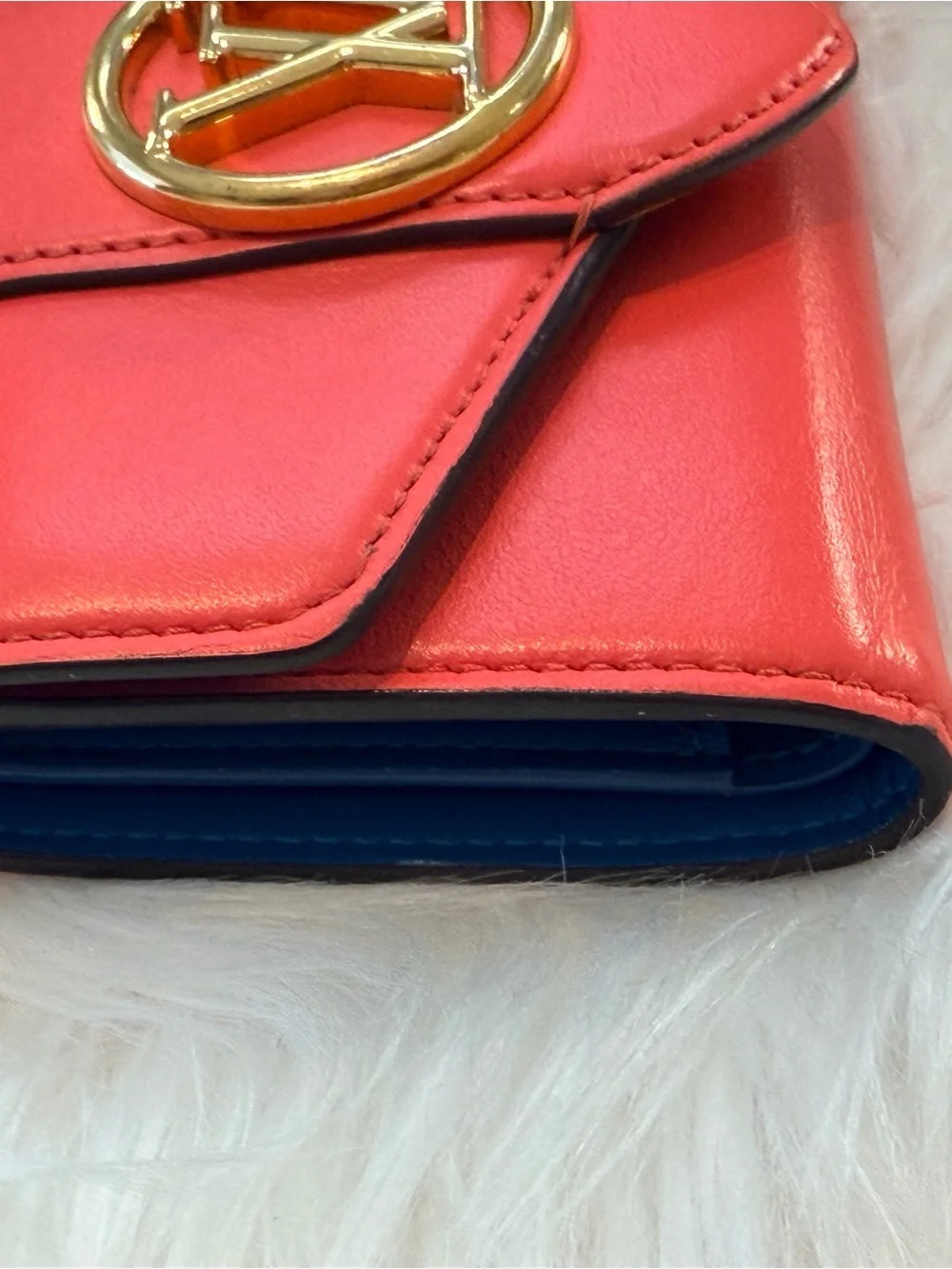 Louis Vuitton Coral Leather Wallet with Gold LV Medallion✨ - Picture 8 of 9